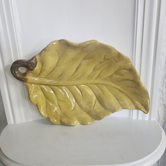 STYLE-EYES by Baum bros,Porcelain harvest gold  LEAF Design Serving Plate - Picture 3 of 7